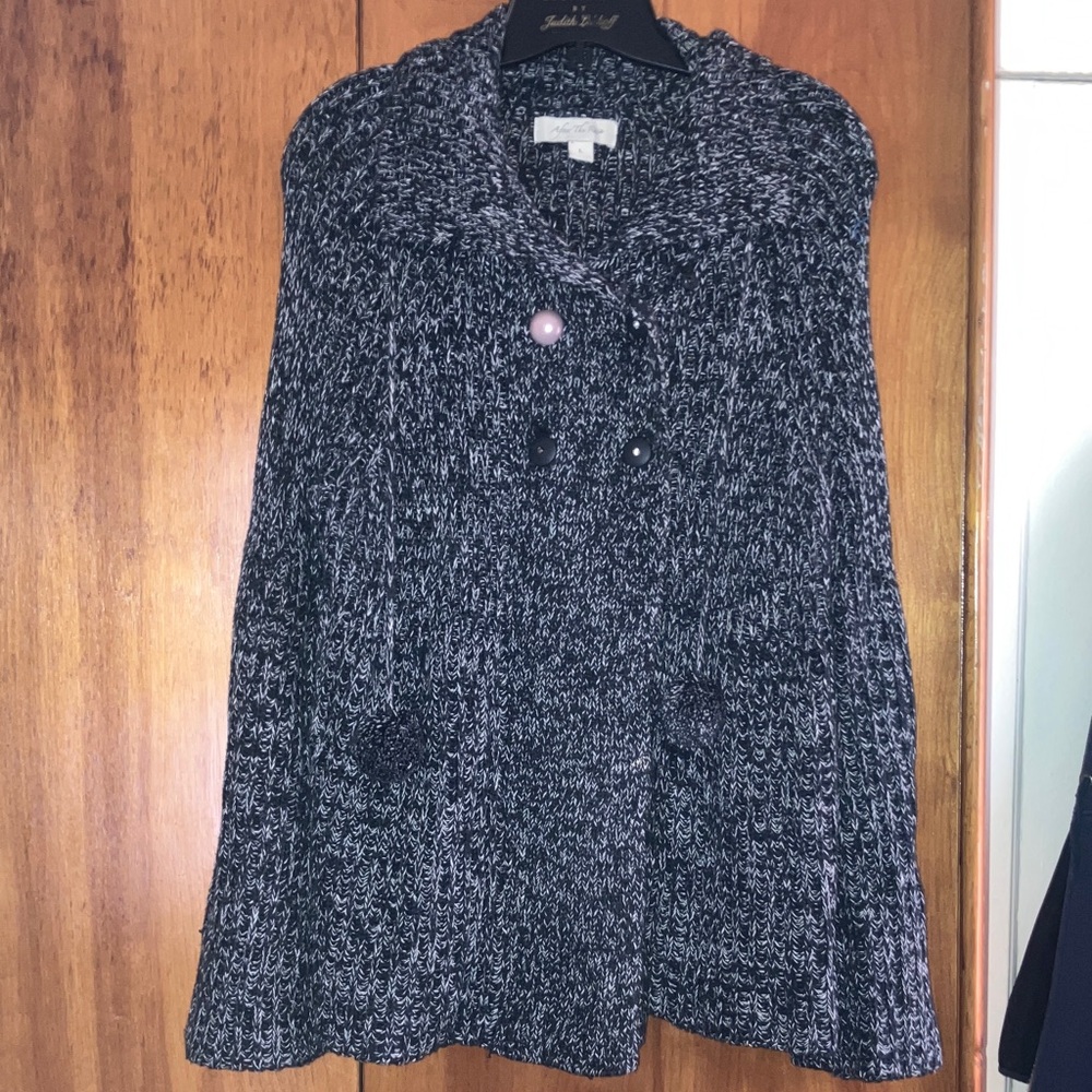 Salt and pepper sweater cardigan, L, button front, ties with pompons on the ends